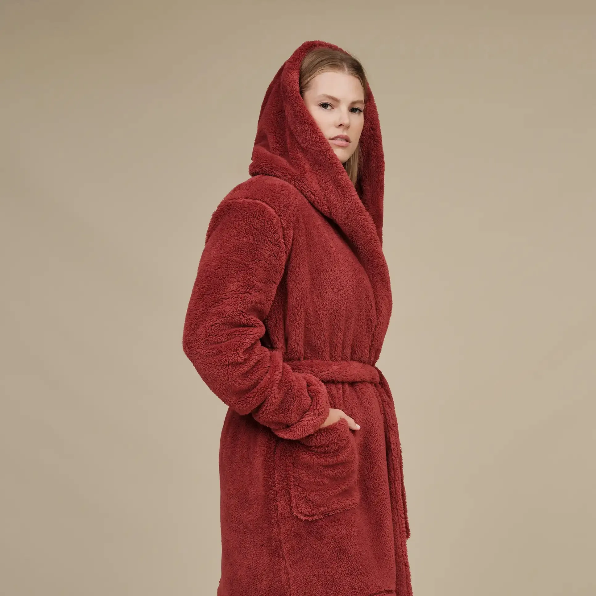 Aarti Plush Short Robe