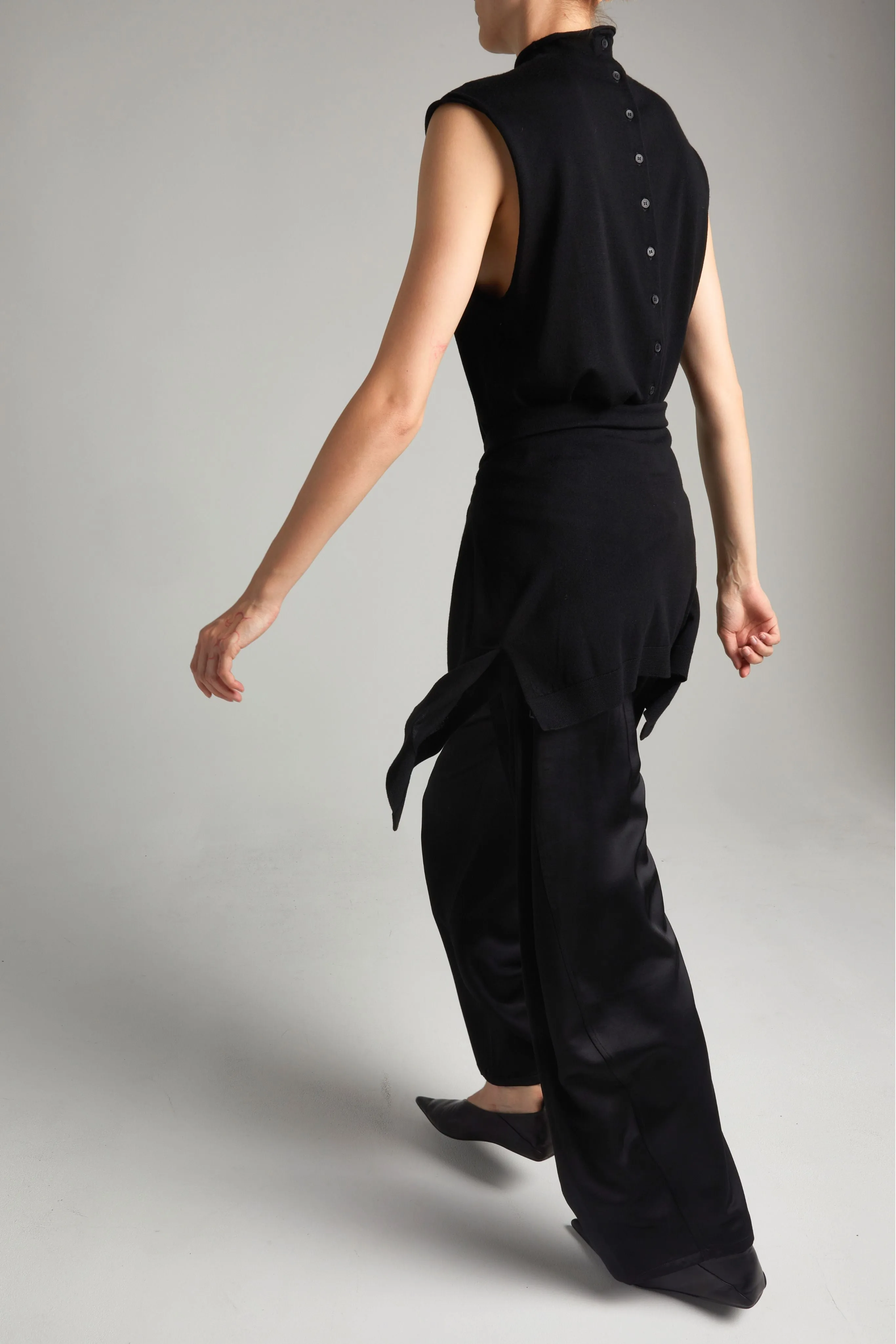 Brooke Sleeveless Sweater, Black